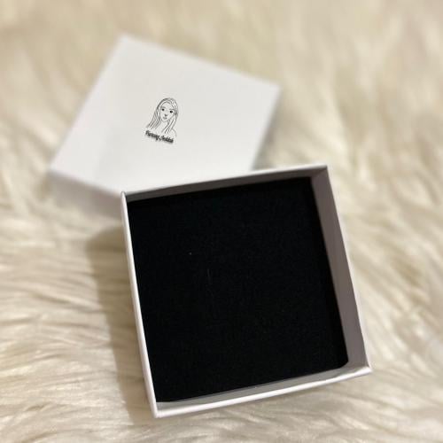 علبة لحفظ حلقانك - Box