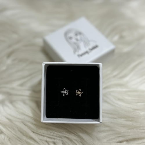 زهور - حلق طبي - Piercing