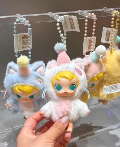 ميدالية مولي بوب مارت - Molly Doll Pop Mart