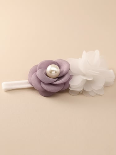 ربطة مواليد بالورد واللؤلؤ