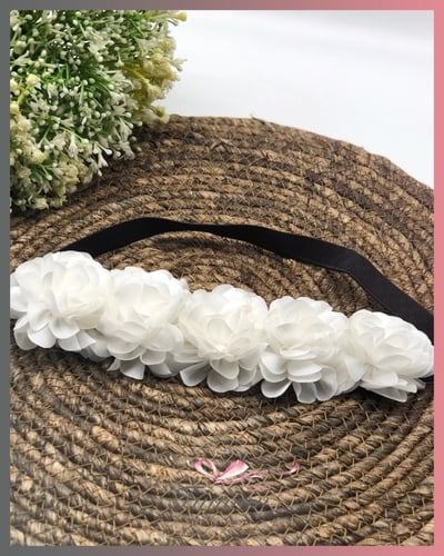 ربطة شعر ورد كبيرة