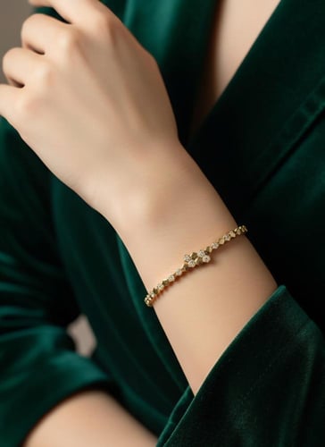 طقم نسائي كامل من أربعة قطع