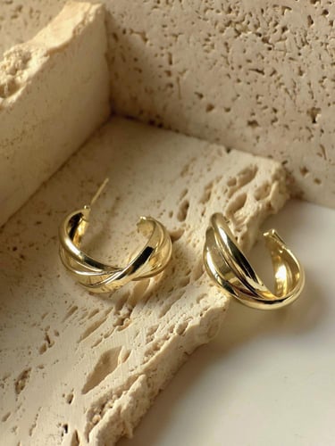 اقراط دبوس مزدوجة