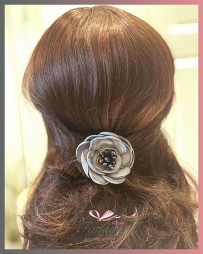 بنس ورد بلونين جذابة