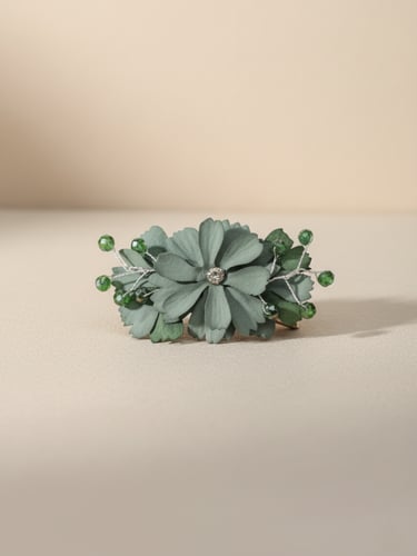 مشبك الورد بعروق الكريستال