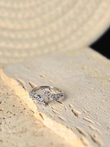 خاتم ألماسي بتصميم الزهور