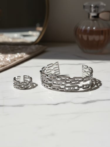 أسورة مميزة العريضة