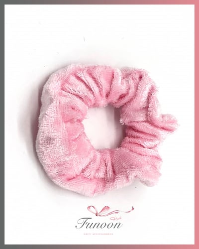 ربطة بلون موحد قماش مخمل