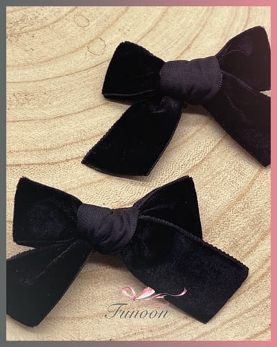 بنس بشكل فيونكة بألوان متعددة و رائعة