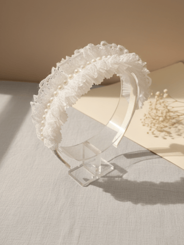 طوق باللؤلؤ والكرانيش