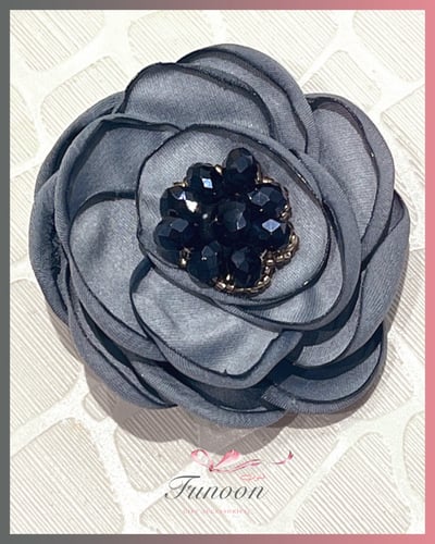 بنس ورد بلونين جذابة