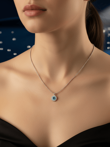 قلادة العين التركية