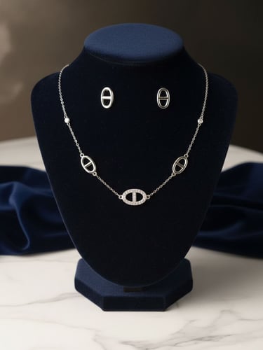 طقم نسائي بتصميم عصري