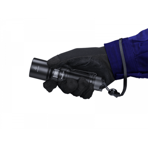 كشاف Fenix C7