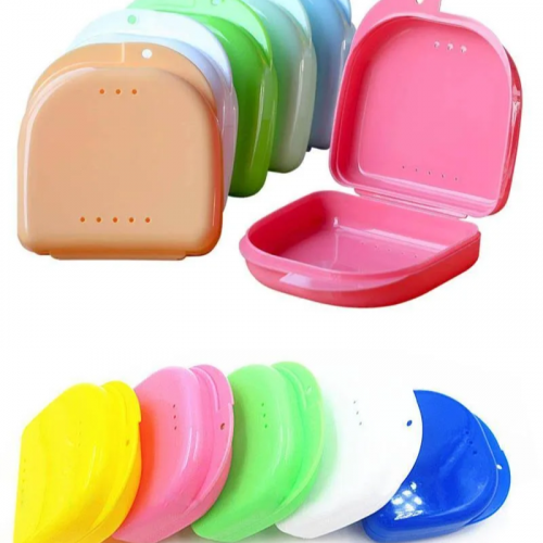 Colorful orthodontic retainer case