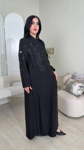 عباية قماش كريب تطريز قصه A مع كتافات