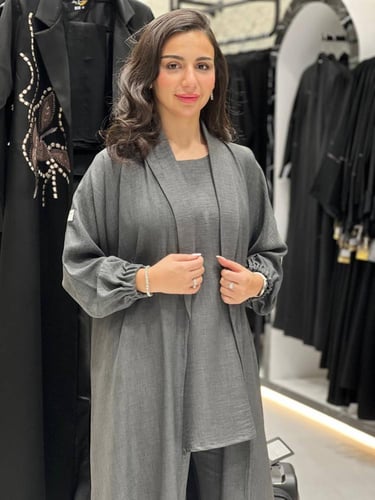 طقم عباية للسفر والدوام من اربعة قطع لون فيراني