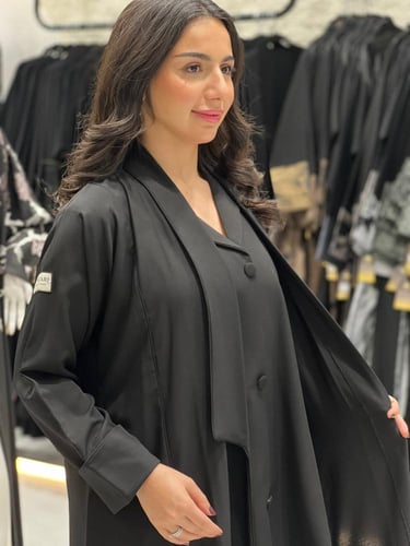 طقم عبايه سفر من 4 قطع لون اسود