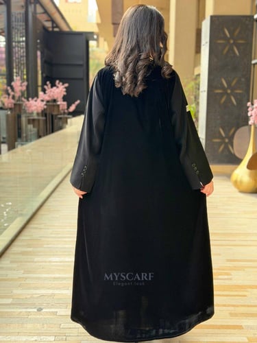 عباية شتوية ملكية - مزيج المخمل الفاخر والكريب الإ...