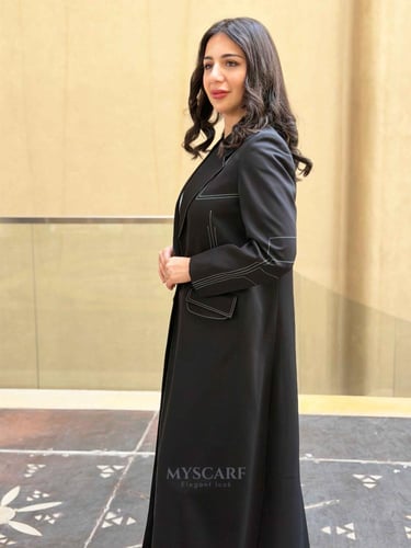 عبايه بليزر مبطن قماش كريب ياباني