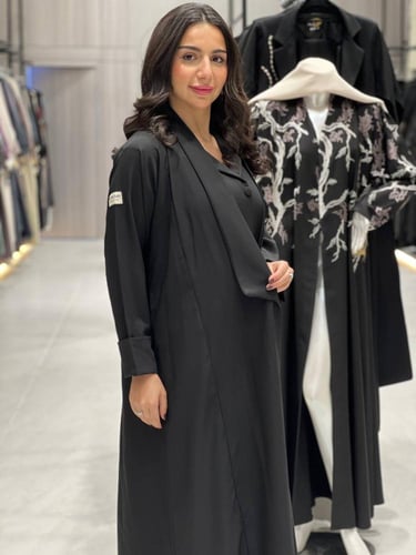 طقم عبايه سفر من 4 قطع لون اسود