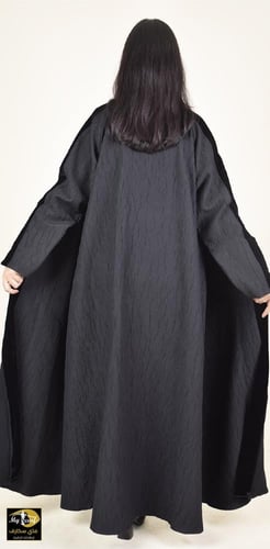 عباية شتوية قماش جاكار اكمام مخمل