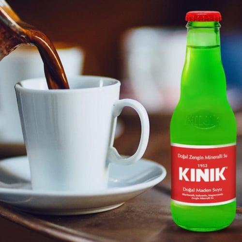 مياه معدنية غازية طبيعية تركية kinik مستوردة.