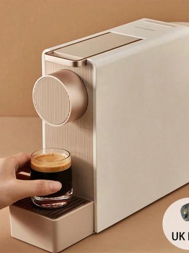 Coffee capsule maker