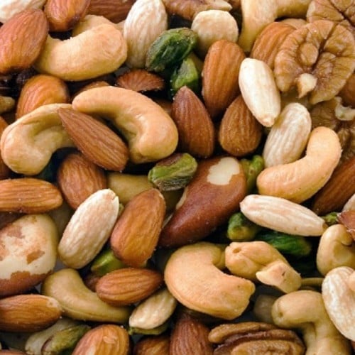 مكسرات مشكلة صحية - غير مالح