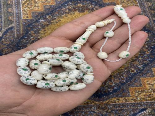 عاج الفيل مطعم بلفضه والزمرد الافريقي ٣٩ جرام ٩ مل...