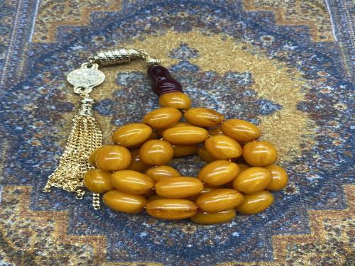 مسكي الماني مخروط من افياش مقشر قديم جداً ٣٣ خرزه...