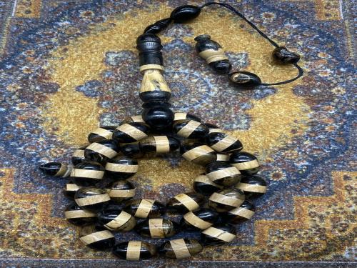 يسر اسود واليسر الوردي ٣٣ خرزه ١٠ ملي