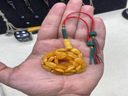 كهرمان بولندي قديم قص نادر (مضلع) ١٢ جرام ٤٨ خرزه...