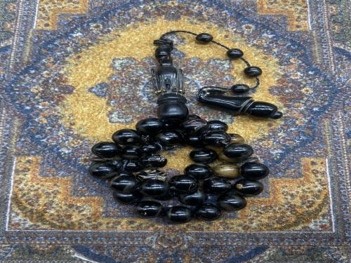 يسر نحت يدوي بصقر كامل ٣٣ خرزه ١١ ملي