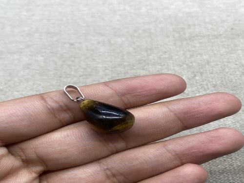 تعليقه حجر التايقر طبيعي