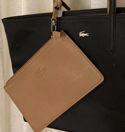 شنطة لاكوست دبل فيس