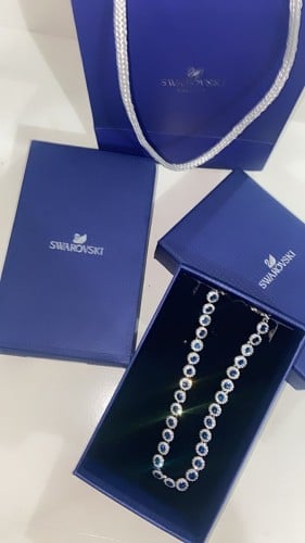 عقد سوارفسكي