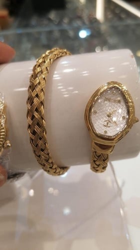 ساعه جست كفالي