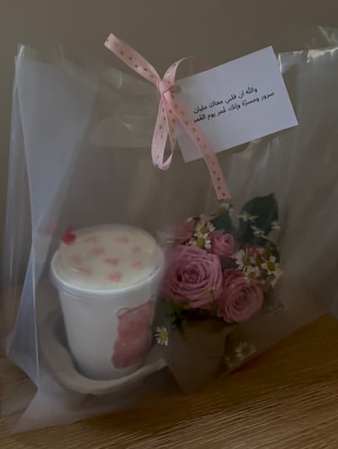 هولدر الكيك مع الورد