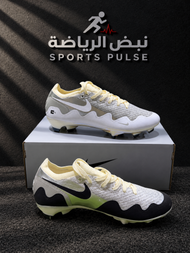 جوتي كرة قدم نايك