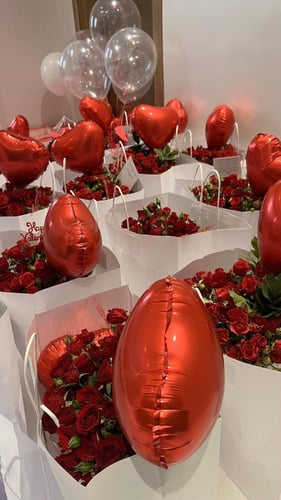 بكج سلة ورد مع دب الحب وقلب