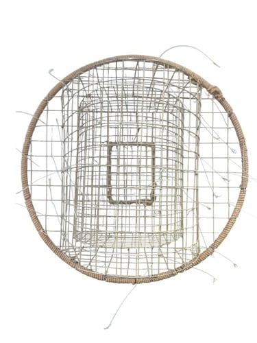قرشع صيد الصقور قفص مدبل