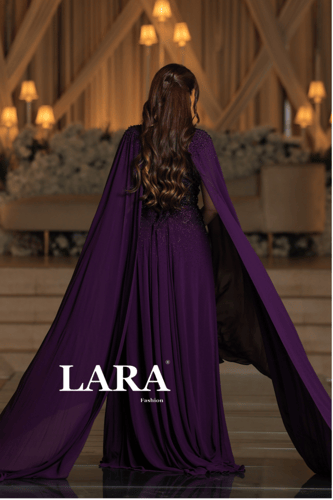 فستان يجمع بين الفخامة والكلاسيكية، بتصميم كاب فاخ...