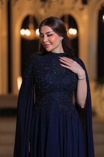 فستان شيفون تطريز بلون كحلي