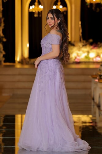 فستان سهرة مزين بفصوص