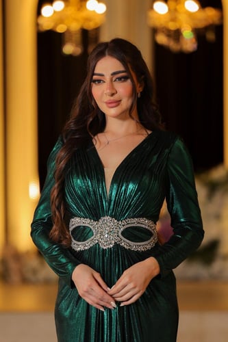 فستان لامع بحزام الكريستال