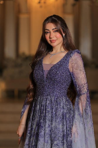 فستان سهرة ملكي مستوحى من سحر الطبيعة موف، بتطريز...