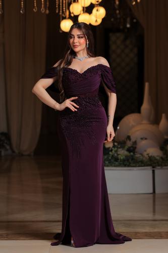 فستان سهرة خمري طويل أوف شولدر بتطريز فاخر – لمسة...