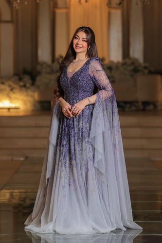 فستان سهرة ملكي مستوحى من سحر الطبيعة موف، بتطريز...
