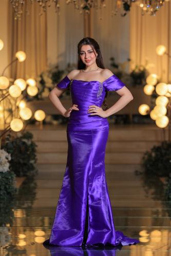 فستان سهرات ملكي ساتان أرجواني Off-Shoulder مع انس...